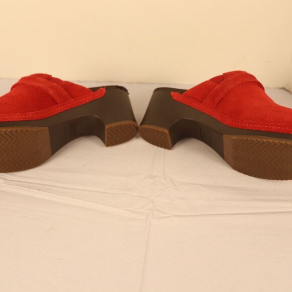 Women's Cogs Mules Size 8 Red Leather Buffed with 1in Heel Excellent Condition - Picture 5 of 7